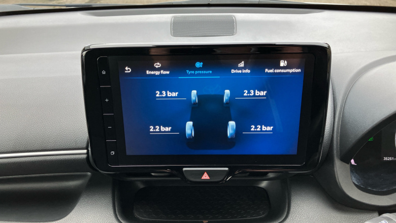 Toyota Yaris 1.5 Hybrid Design 5dr CVT Hybrid Hatchback